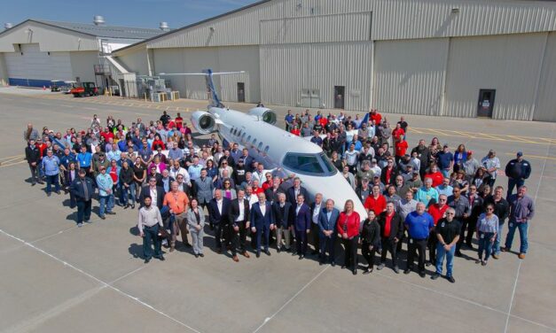 End of the iconic business jet : delivery of the last production Learjet.