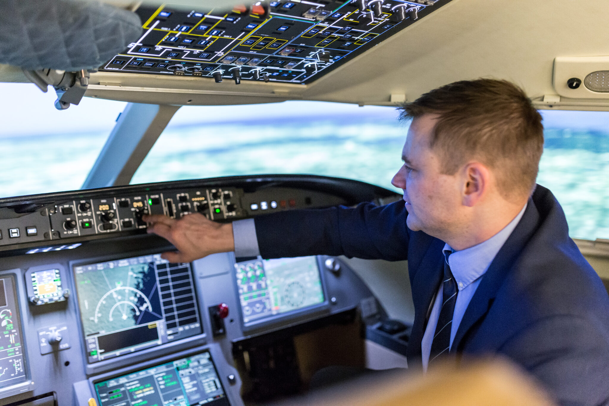 Multi-pilot operations training - Ultimate Jet | The Voice of Business ...