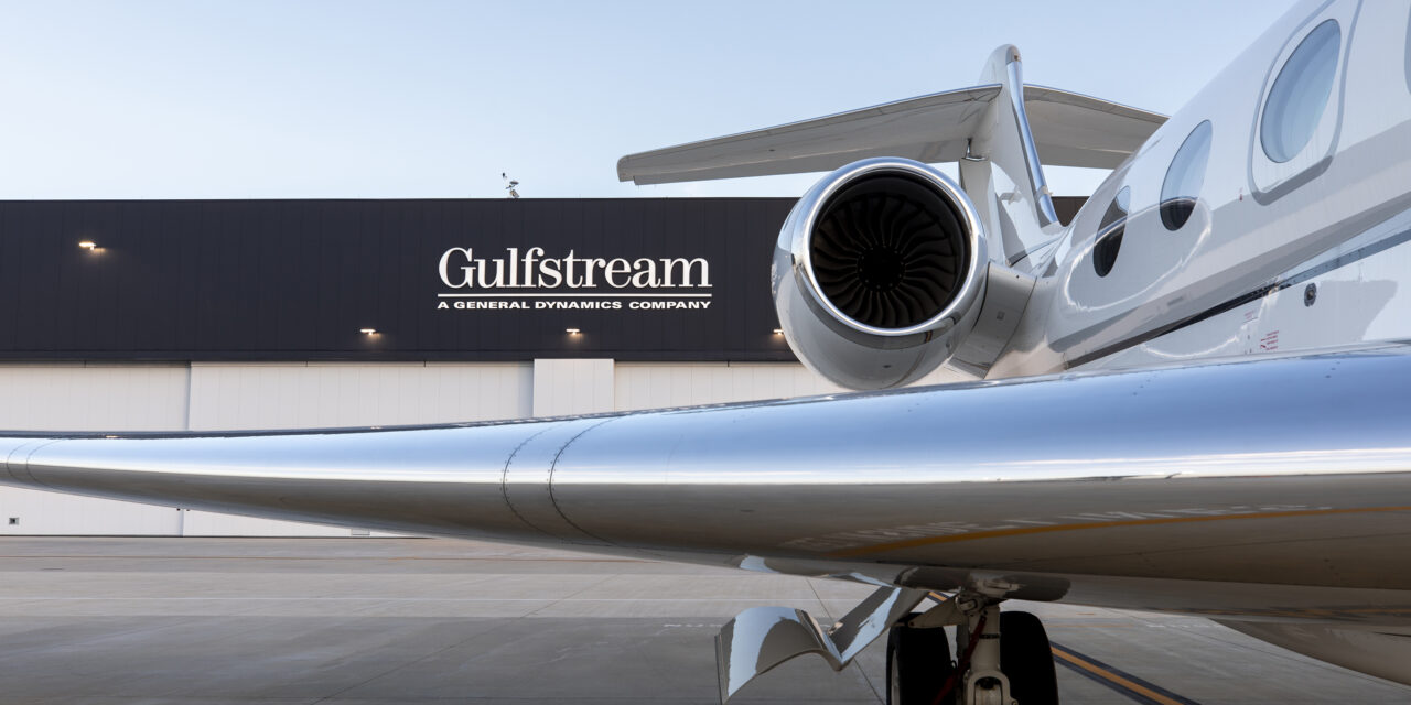 Gulfstream and FlightSafety Celebrate 10 Years of Courtesy Training Program 