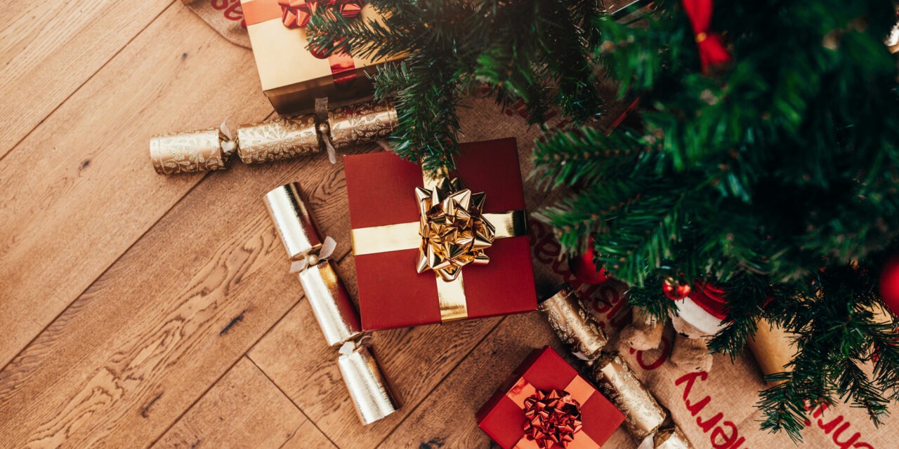 The Ultimate Christmas Gift: Elegance, Craft, and Creativity