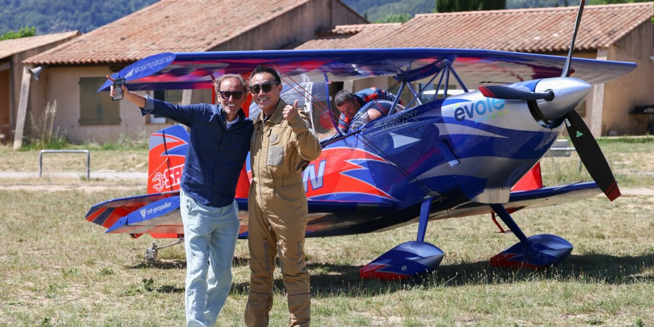 Blueberry Aviation celebrates the summer season with aerobatics champion Florent Oddon