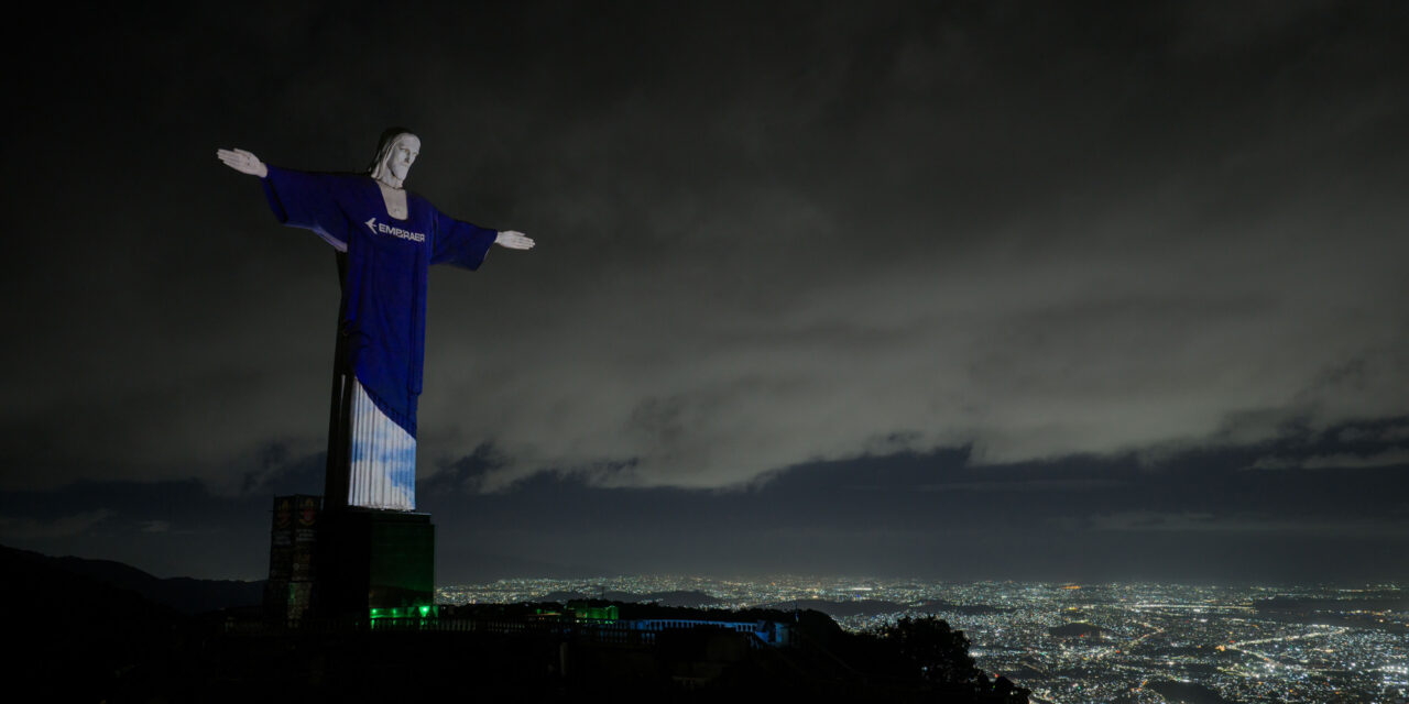 Embraer lights up Christ the Redeemer in Rio de Janeiro